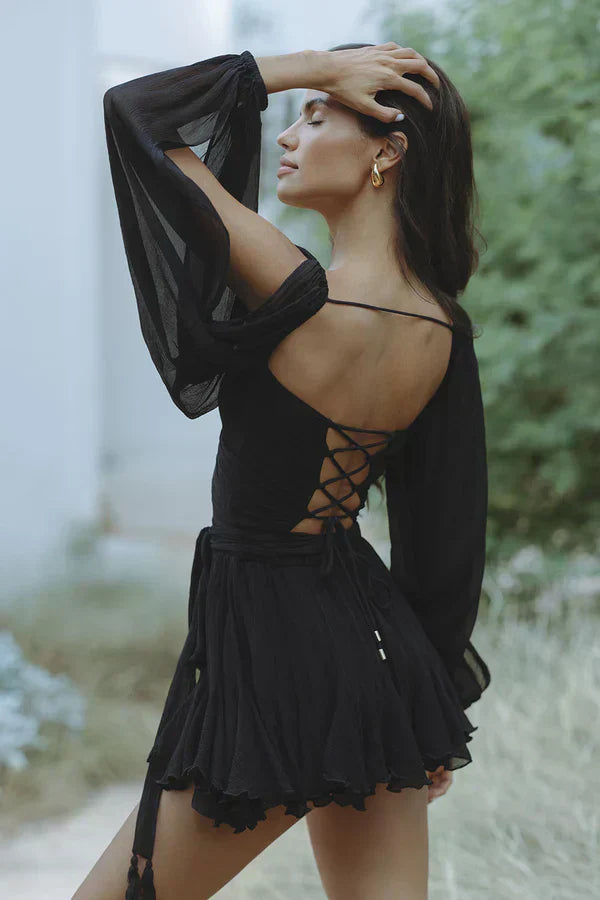 Fun mini dress with balloon sleeves